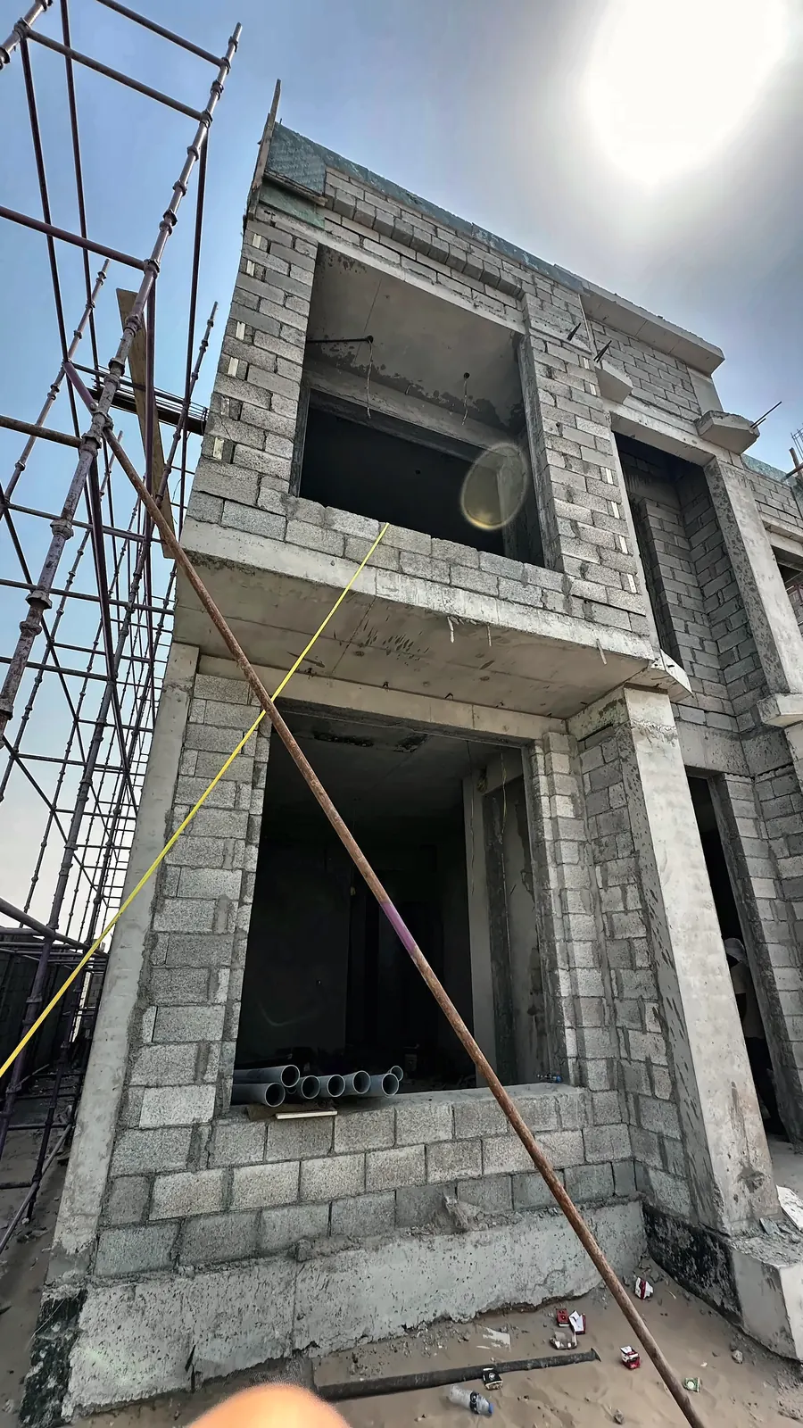 FACADE RISING