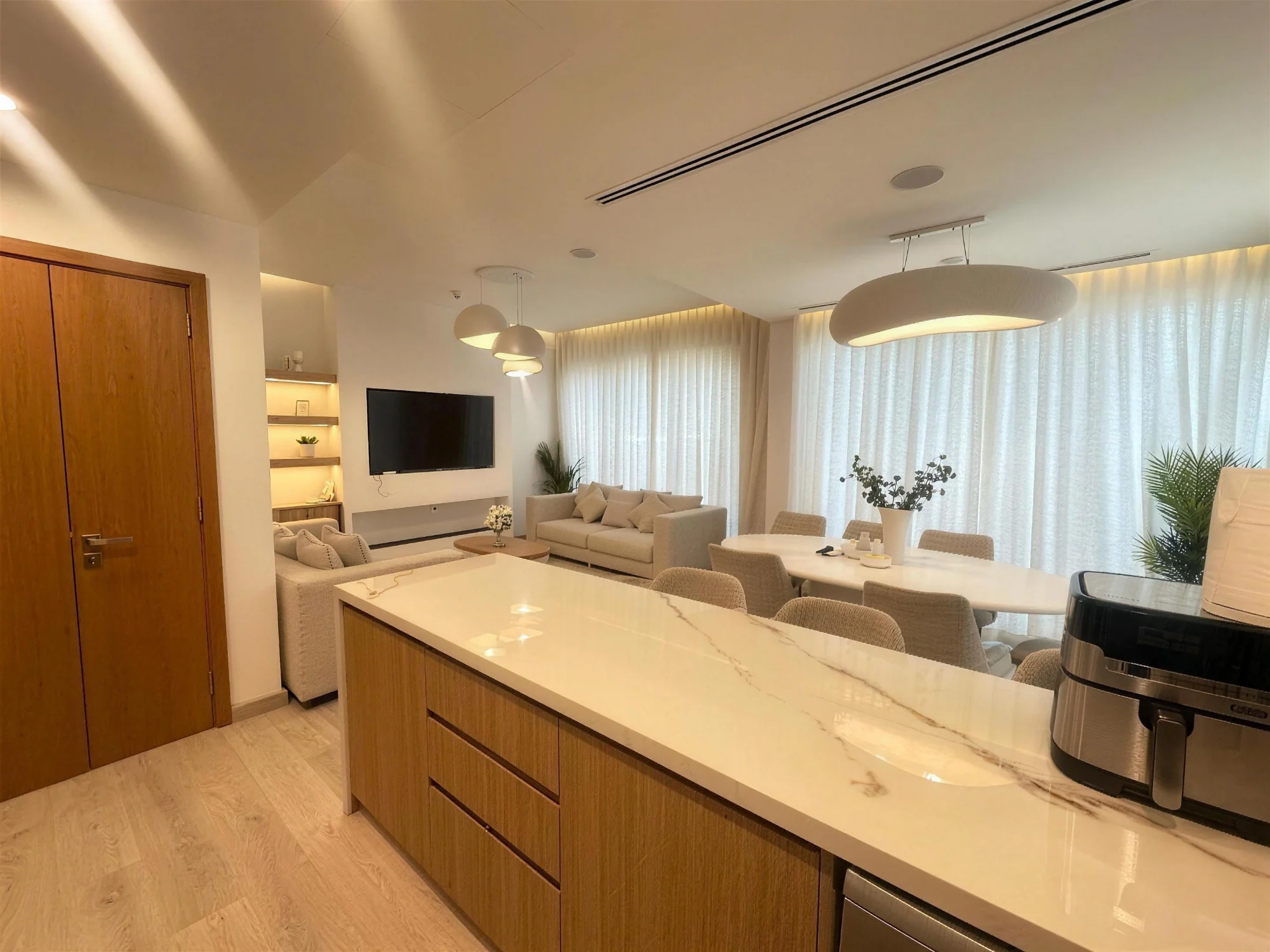 Villanova La Rosa living and dining